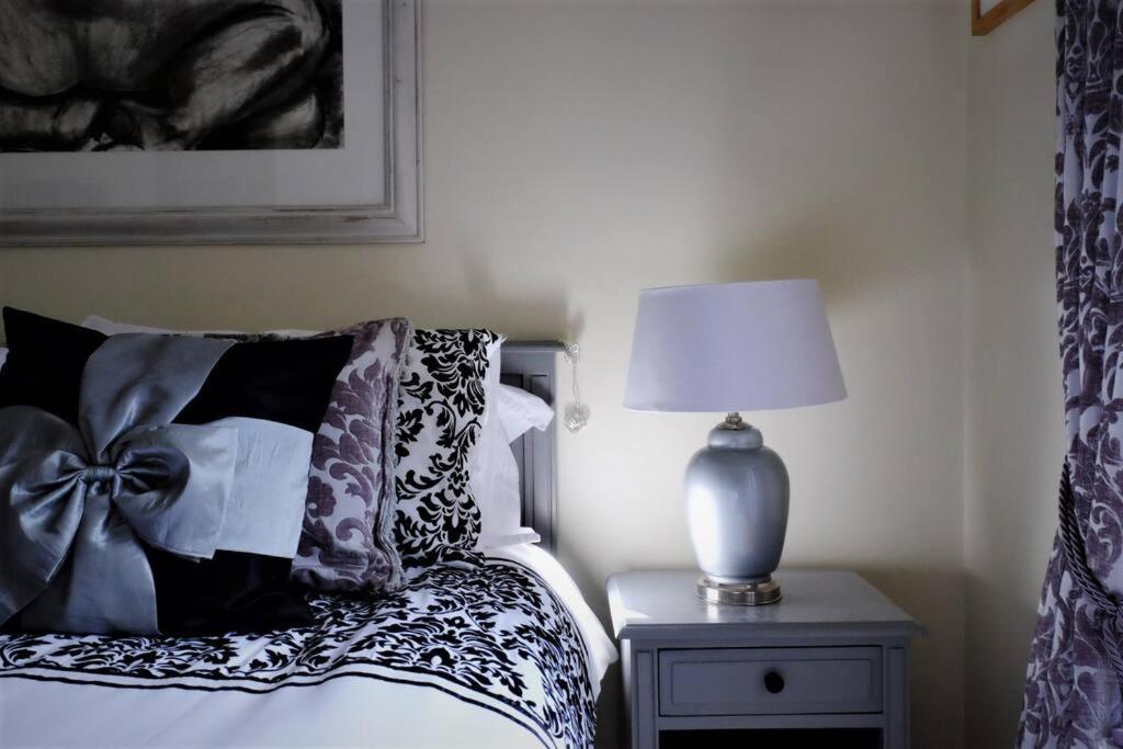 Loch Lomond Unique Selfcontained Bed+Bathroom Alexandria Buitenkant foto